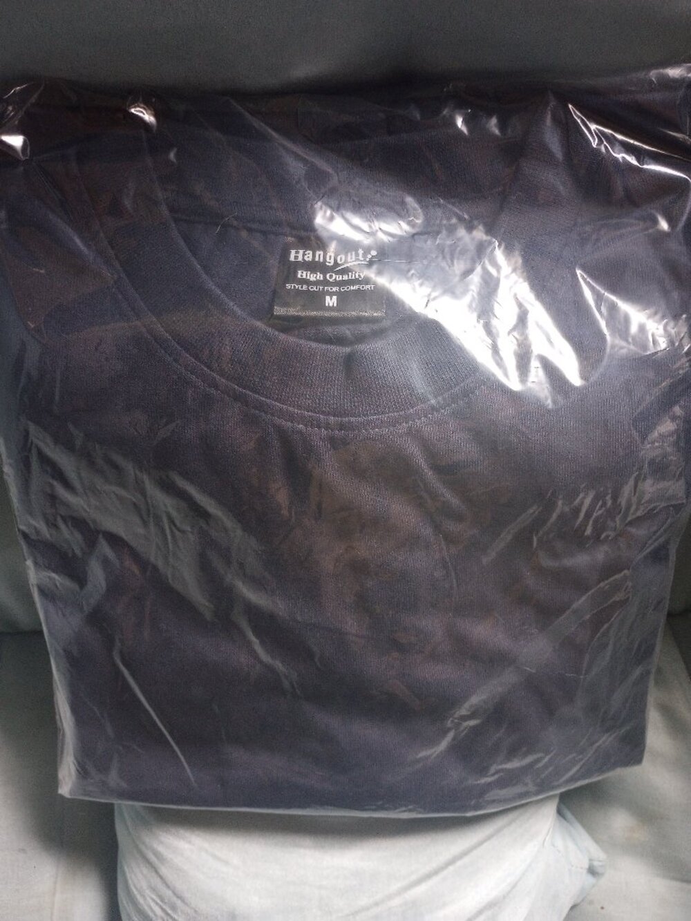 Hangout t-shirt sz M Navy blue New!